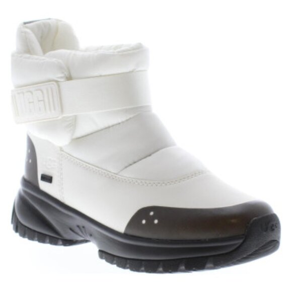 UGG Yose Puff- 	1120822/WHT - Picture 1 of 1